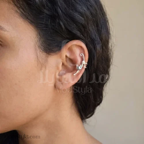 نحوه قرارگیری ایرکاف طرح گربه روی لبه گوش